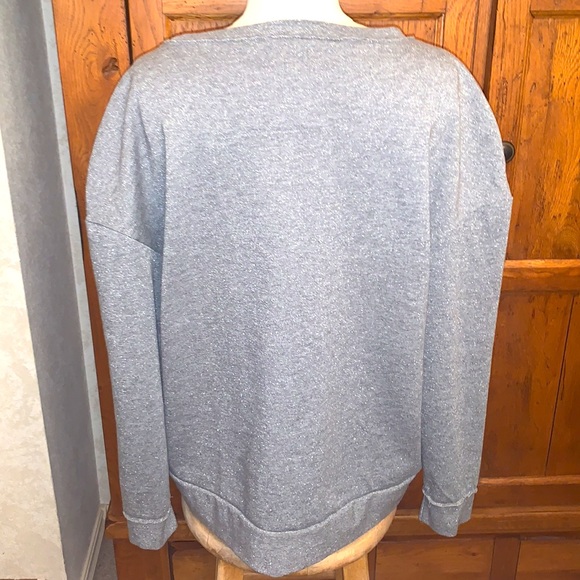 🆕OKC🏀THUNDER Gray Sparkly Sweatshirt Size Small Womens l🏀nba4her - Picture 3 of 13
